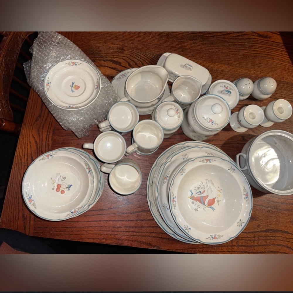 Marmalade pot